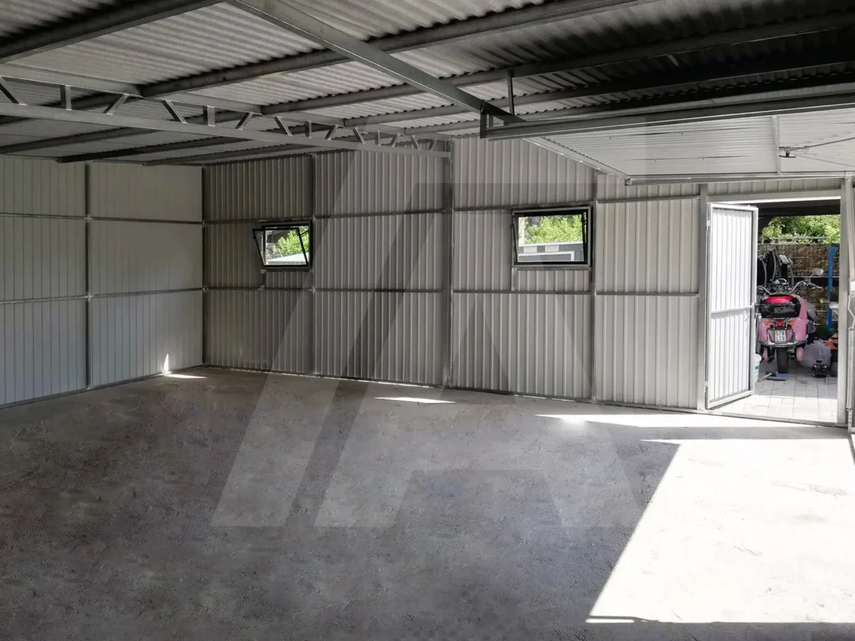 Blechgarage 7 x 7 Weiß RAL 9010, Neigung nach links