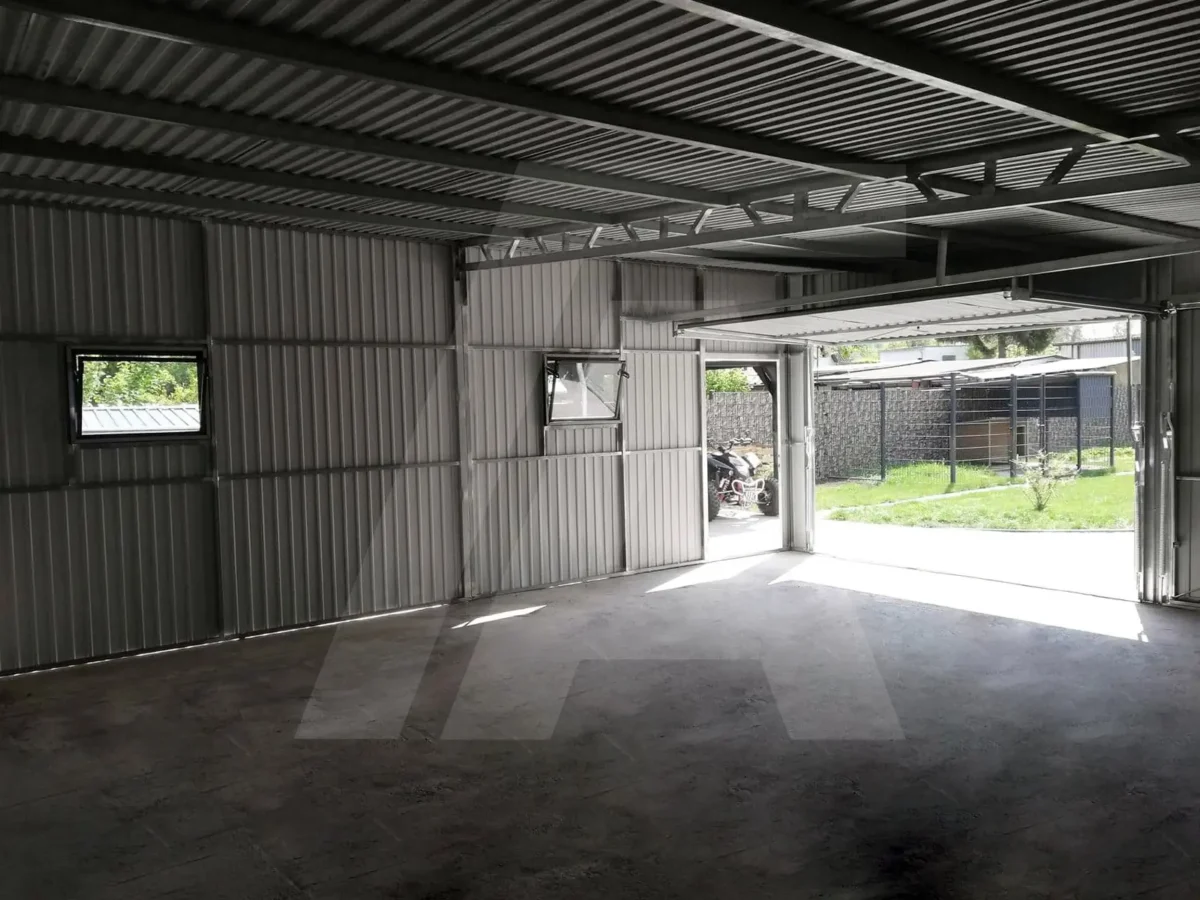 Blechgarage 7 x 7 Weiß RAL 9010, Neigung nach links
